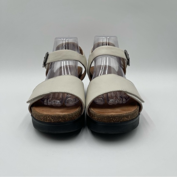 Clarks Unstructured Women’s 9.5 Lizby White Leather Adjustable Wedge Sandals - Picture 5 of 14